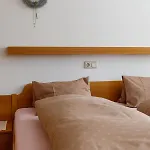 Haus Theresia 3* Mellau