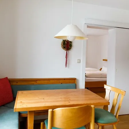 Haus Theresia מלאו
